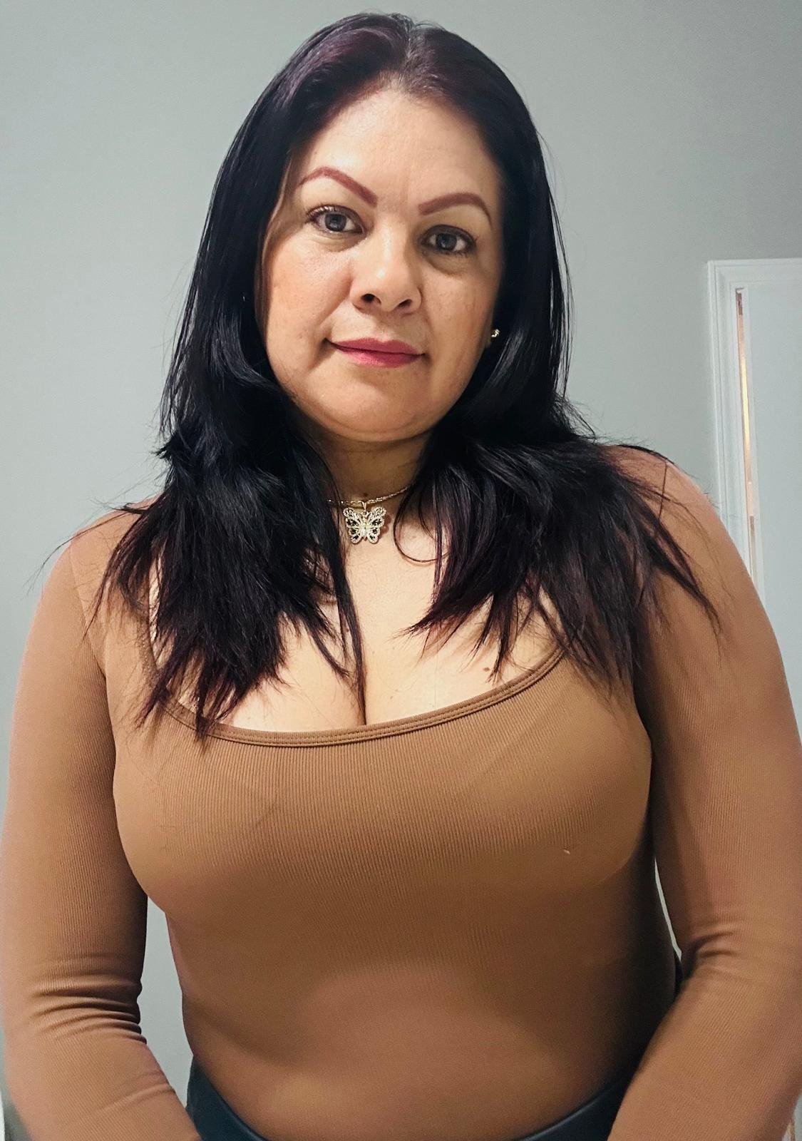 Karol — Especialista en Uñas